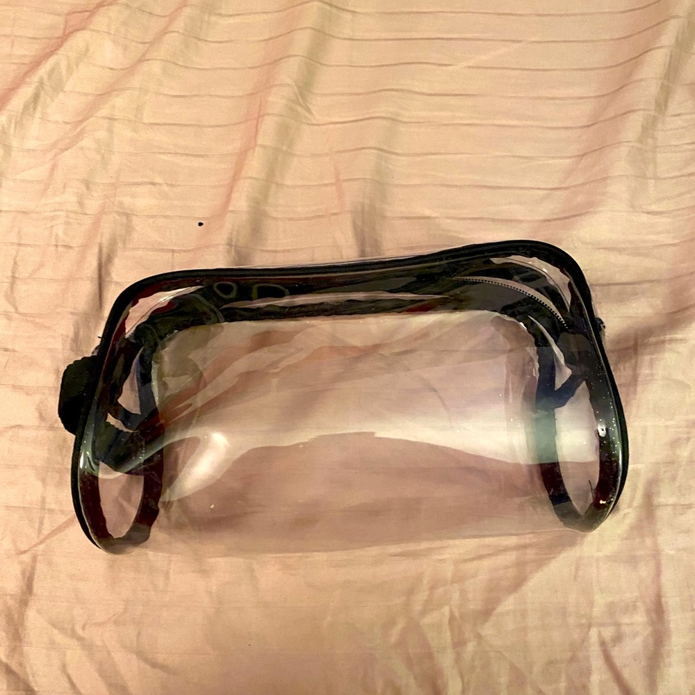 Clear cosmetics bag